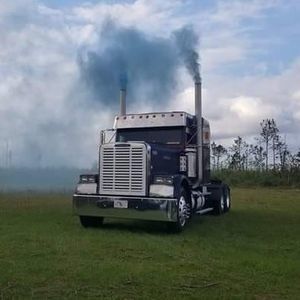 Meet your Posher, Brittney